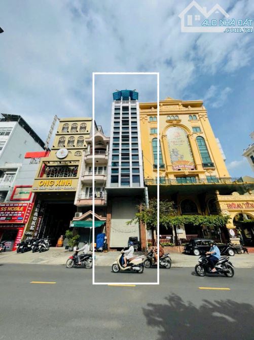 Bán Tòa Nhà Mặt Tiền 18 Phổ Quang, Phường 2, Quận Tân Bình. DT: 4,5 x 30m. Hầm + 10 Tầng.