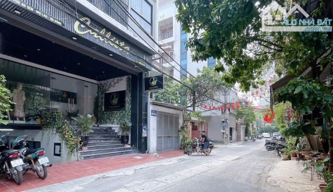 TÒA BUILDING ĐẸP NHẤT PHỐ - TOÀ DUY NHẤT PHỐ AO SEN. 150M2 - 8 TẦNG. THANG MÁY. CẦN BÁN