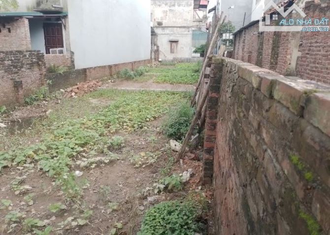 BÁN ĐẤT - 2 PHÚT RA CẦU ĐUỐNG - LÔ GÓC GIÁ ĐẸP
