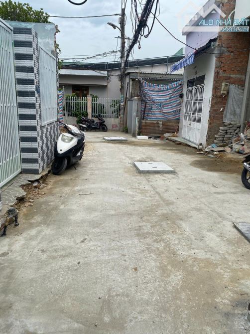BÁN ĐẤT TẶNG NHÀ - TRẦN XUÂN LÊ - ĐƯỜNG NHỰA Ô TÔ THÔNG HUỲNH NGỌC HUỆ  - NHỈNH 3 TỶ - 1