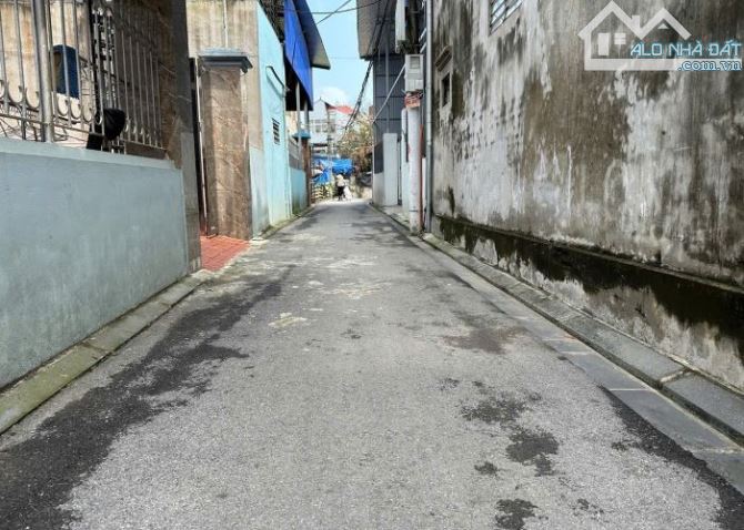 BÁN ĐẤT - 2 PHÚT RA CẦU ĐUỐNG - LÔ GÓC GIÁ ĐẸP - 1