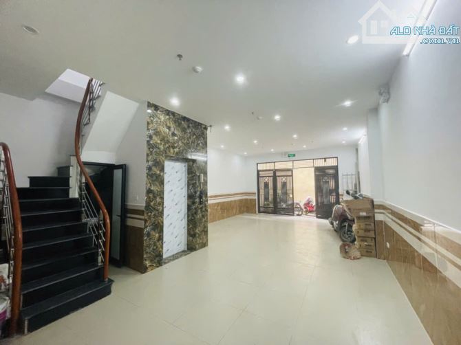 Nhà đẹp Phố Trạm, Long Biên, DT 50m2, ô tô vào nhà, nhà mới 5 tầng dân xây, giá 9.2 tỷ - 2