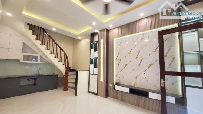 QUAN THỔ, ĐỐNG ĐA 5,2 tỷ HIẾM NHÀ BÁN - NHÀ MỚI ĐẸP Ở LUÔN * TRUNG TÂM QUẬN - TIỆN ÍCH BẠT - 2