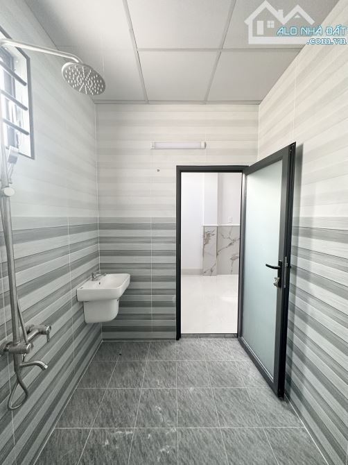 Bán gấp nhà sân vườn trước sau sát KDC Tân Phong, sổ riêng thổ cư, sau giáo xứ Thuận Hòa - 3