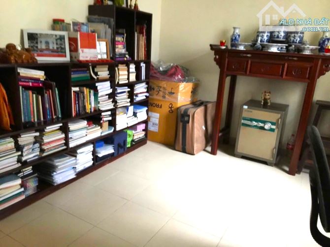 Bánh nhà 3 tầng 72m2 Hai Bà Trưng, 30m ra phố, MT gần 5m - 3