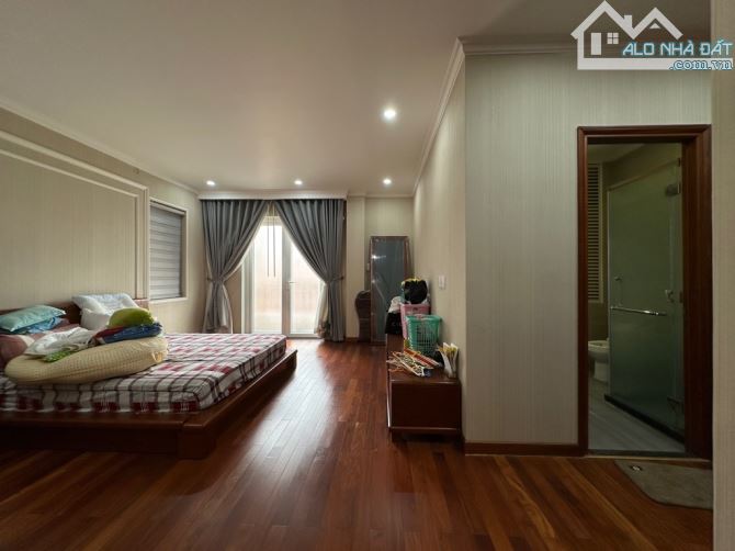 Biệt thự mặt tiền kề Phan Xích Long Phú Nhuận 5 tầng 8*18 vuông - 4