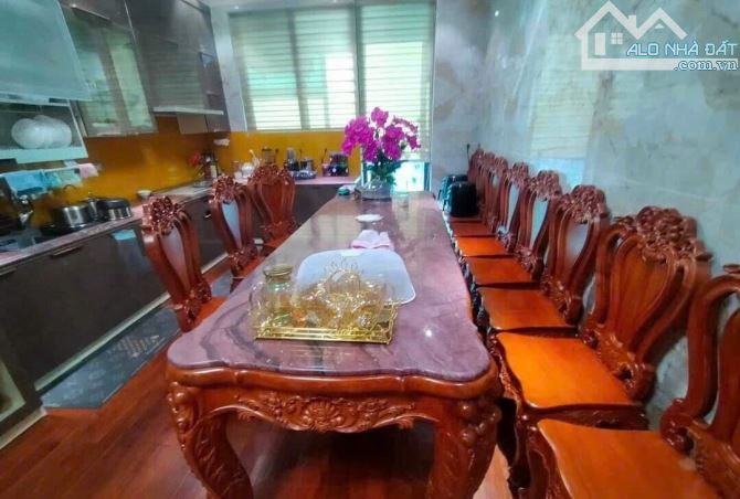 Bán nhà 7 tầng full nội thất mặt lê văn thịnh dt 89m mt 4.5m giá 20 tỷ