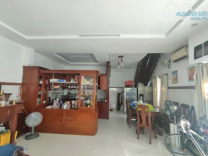 Bán nhà HXH KD Dương Đức Hiền, Tây Thạnh, Tân Phú, 66m2, 2 tầng, ngang 6m