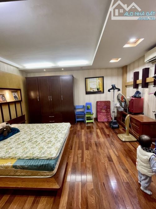 bán nhà 2 mặt phố quang trung + lý thường kiệt hà đông, vỉa hè rộng