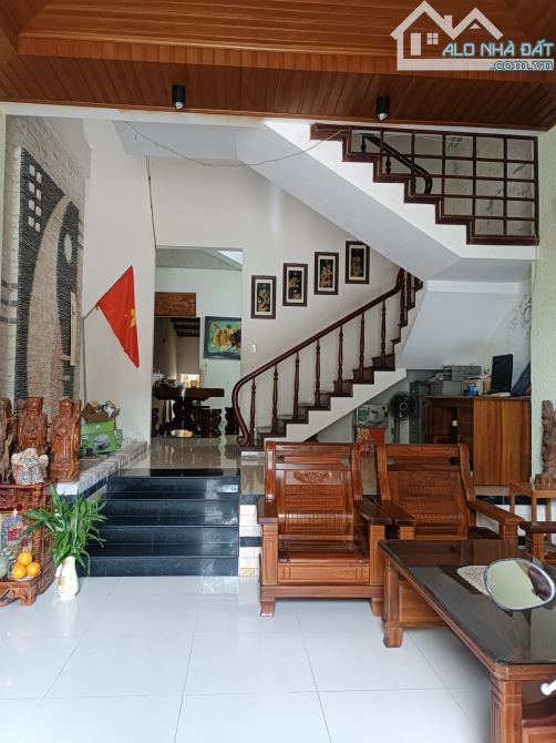 Nguyễn Đình Chiểu Ngũ Hành Sơn, 125m, 4 tầng, giá 5,5 tỷ.