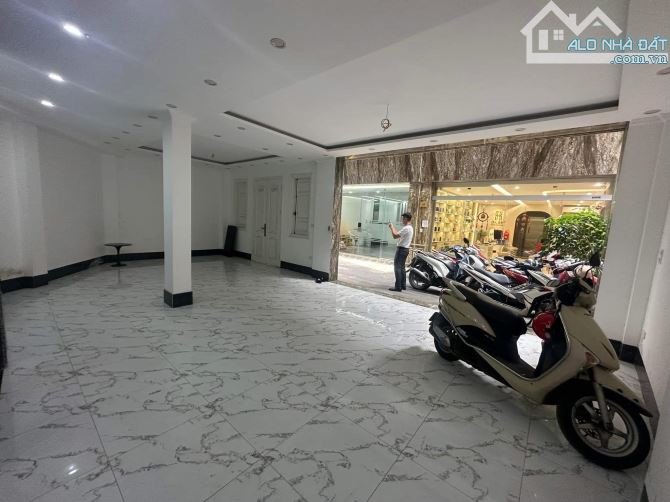 BÁN NHÀ LÔ GÓC VŨ TRỌNG PHỤNG - 61M² X 8 TẦNG - MẶT TIỀN 10M - GIÁ 20.5 TỶ - 1