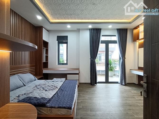 ÁP LỰC ! Bán gấp nhà góc 2MT HXH tránh nhau Bạch Đằng, 6x13, 5 tầng giá chỉ còn 14 tỷ thôi - 1