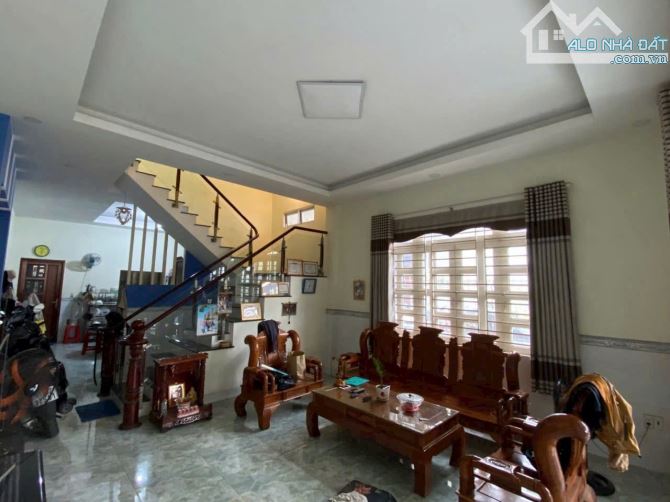 Bán nhà mặt tiền 3 tầng 6x26m giá 7 tỷ Đường Trần Thị Hè, Quận 12 - 1