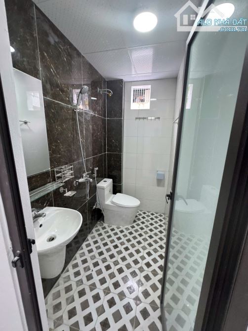 NHÀ 4 TẦNG 3 TỶ35. CUỐI TỐ HỮU KÉO DÀI. GẦN CHỢ YÊN LỘ - KĐT ĐÔ NGHĨA. CÁCH BX YÊN NGHĨA 3 - 2
