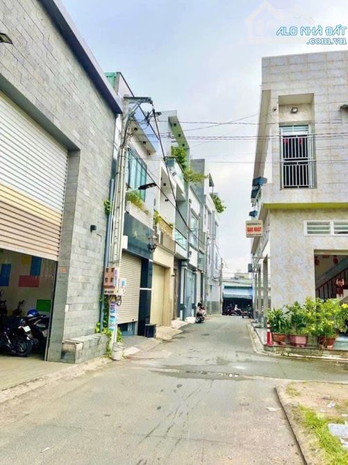 Bán nhà lầu p.Tam Hiệp gần giáo xứ Đa Minh,đường Tân Lập chỉ 3.6 tỷ - 2