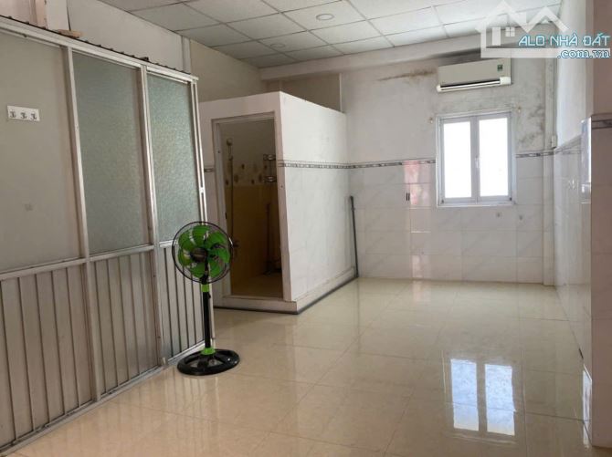 Bán nhà hẻm rộng Nguyễn Thị Tần,P.2,Q.8,dt: 3,4 x 25(84m2) nhà xây 2 tầng 5 tỷ 9. - 2