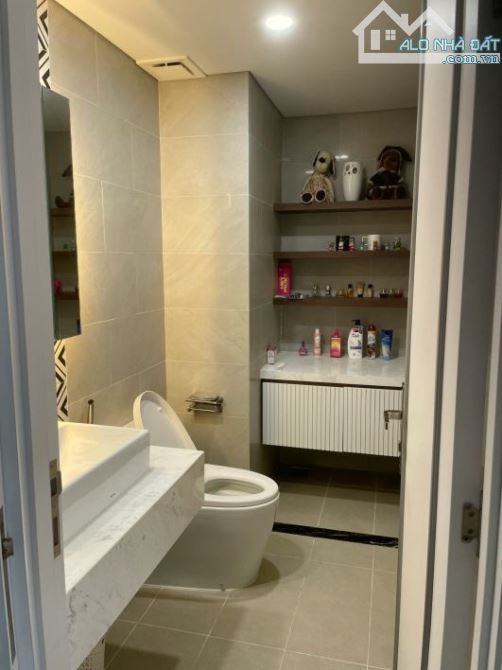 ÁP LỰC ! Bán gấp nhà góc 2MT HXH tránh nhau Bạch Đằng, 6x13, 5 tầng giá chỉ còn 14 tỷ thôi - 2