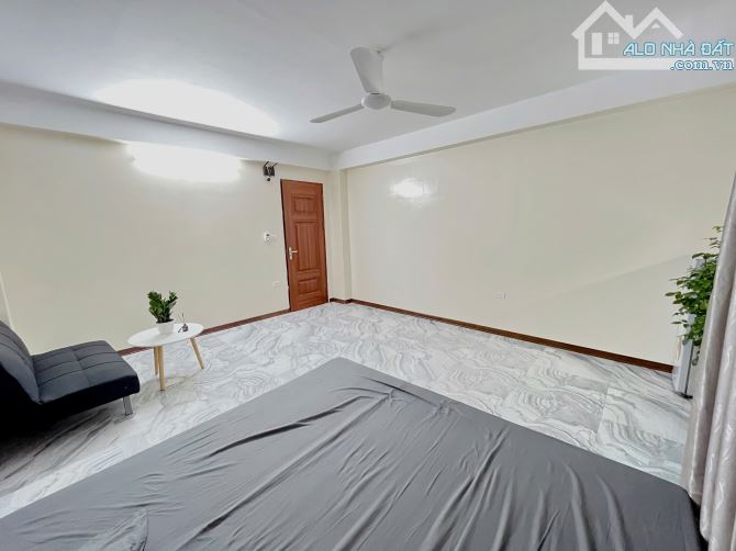 Cho Thuê CCMN Ngõ 59 Phạm Văn Đồng Cầu Giấy 38m2 Studio Bếp Riêng Ban Công Thang Máy - 2