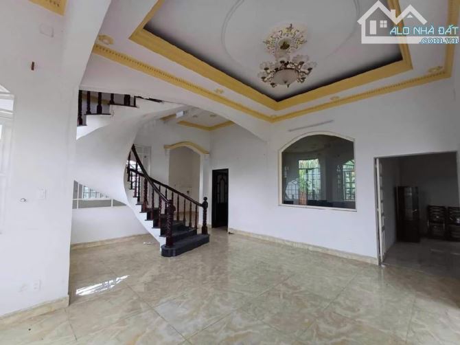 BIỆT THỰ MẶT TIỀN NGUYỄN DUY TRINH - NỞ HẬU - DT 1150M2 - PHÙ HỢP XÂY BUILDING - 2