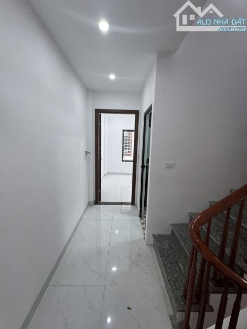 NHÀ 4 TẦNG 3 TỶ35. CUỐI TỐ HỮU KÉO DÀI. GẦN CHỢ YÊN LỘ - KĐT ĐÔ NGHĨA. CÁCH BX YÊN NGHĨA 3 - 4