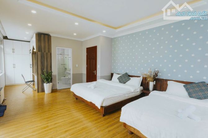 Cần bán biệt thự đường Quang Trung, p9, tp Đà Lạt. 200m² 3 tầg, 6phog, 16ty - 4