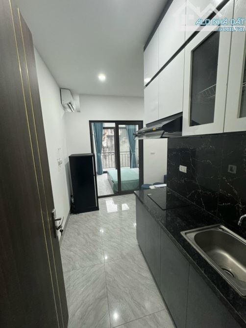 (Siêu phẩm) Tòa Apartment 132m2 x 25P tại Đức Diễn - Đường 2 ô tô tải tránh. Dòng tiền 2 - 4