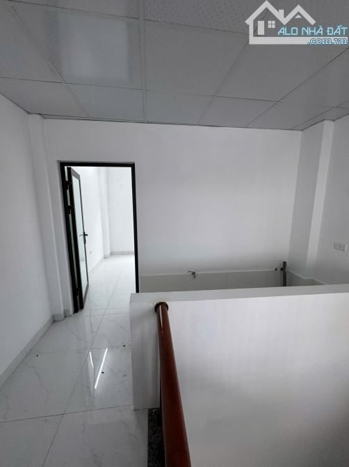 NHÀ 4 TẦNG 3 TỶ35. CUỐI TỐ HỮU KÉO DÀI. GẦN CHỢ YÊN LỘ - KĐT ĐÔ NGHĨA. CÁCH BX YÊN NGHĨA 3 - 6