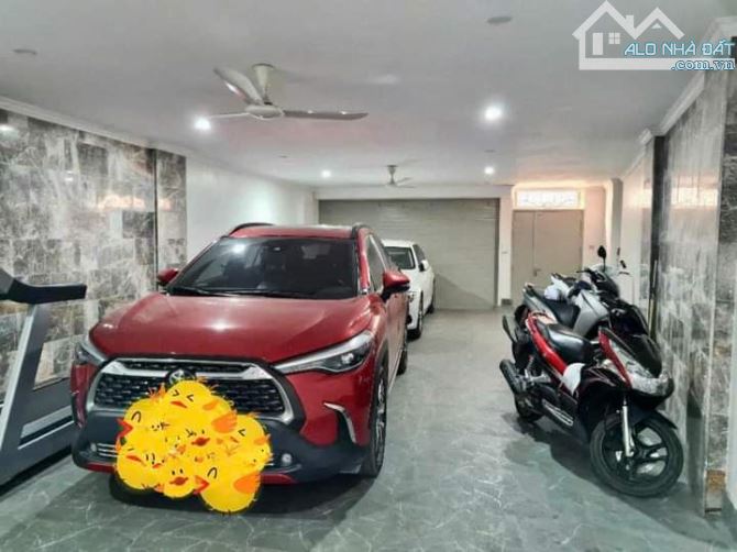 Gia Đình Tôi cần bán nhà Phố Hào Nam, 92m2 x8 tầng mới đẹp mua  vào ở luôn hơn 25 tỷ