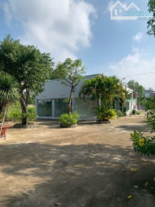MẶT TIỀN KHỦNG 30M, 2116m² FULL THỔ CƯ, Ngay ngã 3 Nguyễn Duy Trinh, Trường Lưu - 1