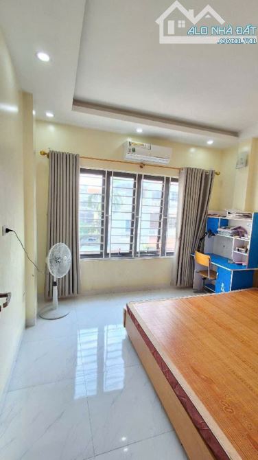 NHÀ ĐẸP - Ở LUÔN - Ô TÔ TRÁNH 35M - FULL NỘI THẤT - DT32M- 4 TẦNG -GIÁ 4TY - 2
