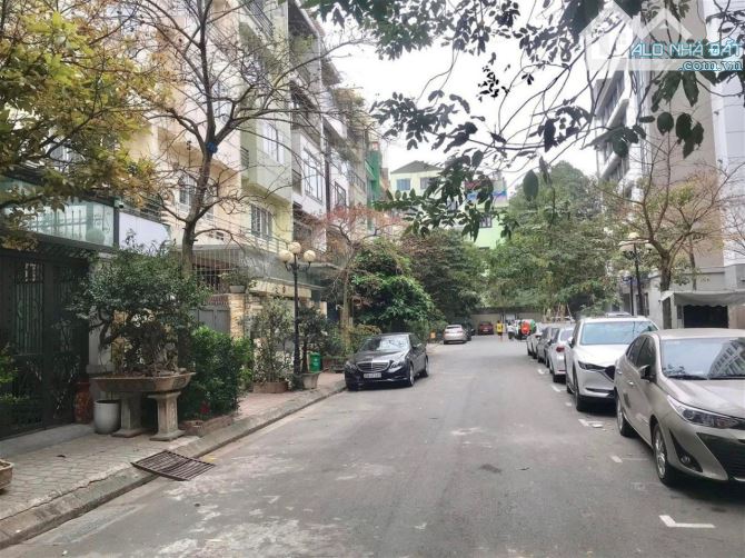 Liền kề 90 Nguyễn Tuân, nhỉnh 30 tỷ, 100m ô tô đỗ cửa, mặt tiền 6m - 3