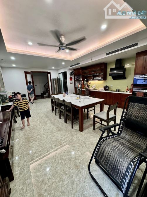 Lòng xào dưa, Hào Nam Đống Đa KD-Ô tô  tránh -thang máy -62m -7 tầng -mt 6m - 6