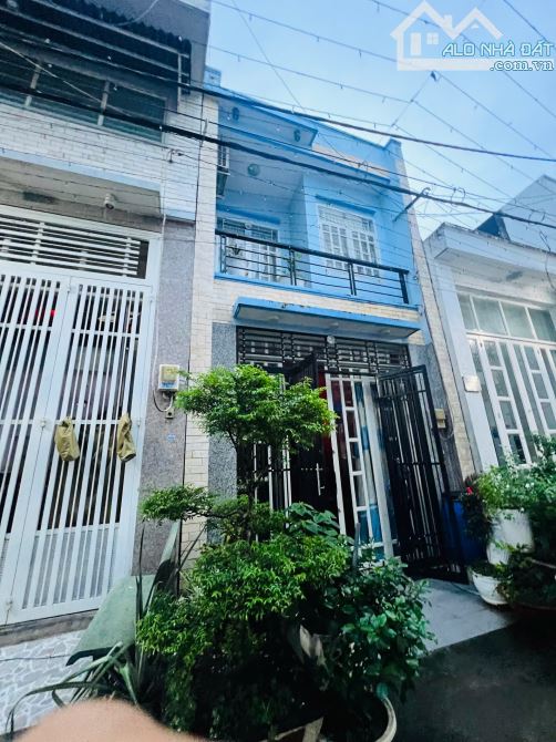 Nhà HẺM RỘNG 6 MÉT - CHỈ 4.3 TỶ - 50M2 - 2 TẦNG BTCT - NGANG 4 DÀI 12.5 – NGUYỄN QUÝ YÊM - 6