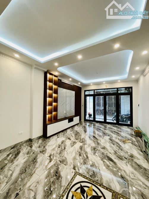 SIÊU HIẾM BÁN NHÀ HOA LƯ, 40M, 5T, THANG MÁY, GẦN Ô TÔ, NGÕ THÔNG RỘNG, CHỈ 12,8 TỶ. - 1