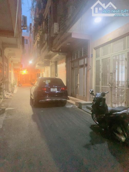 BÁN GẤP NHÀ PHỐ NGUYỄN CHÍ THANH- HUỲNH THÚC KHÁNG- DT 50M2- 5 TẦNG KHU VÍP PHÂN LÔ - 1