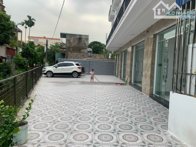 NHÀ ĐẸP AN DƯƠNG VỊ TRÍ VIP NGAY SÁT KĐT THIÊN LONG - ĐƯỜNG NHỰA 10M - OTO QUAY ĐẦU - 1