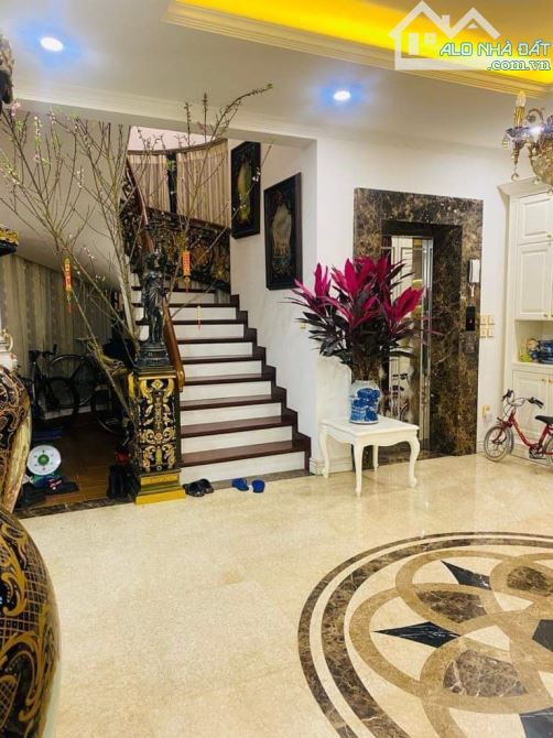Bán Biệt Thự Làng Việt Kiều Châu Âu Nguyễn Văn Lộc diện tích 500m xây 3 tầng 2 mặt tiền - 1