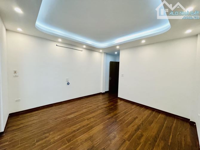 SIÊU HIẾM BÁN NHÀ HOA LƯ, 40M, 5T, THANG MÁY, GẦN Ô TÔ, NGÕ THÔNG RỘNG, CHỈ 12,8 TỶ. - 2
