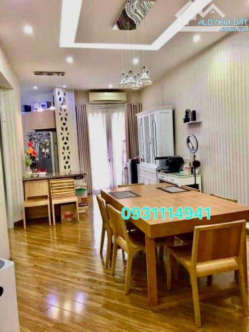 Căn Hộ Hoàng Đạo Thúy - Cầu Giấy**  👉 153m2 Tầng Trung, Giá 9.18 Tỷ - 2