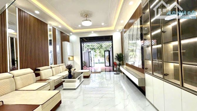 Nhà phố 2 tầng mặt tiền đường liên ấp, sạch đẹp, an ninh, Sổ Hồng riêng, 100m2 3 phòng - 2