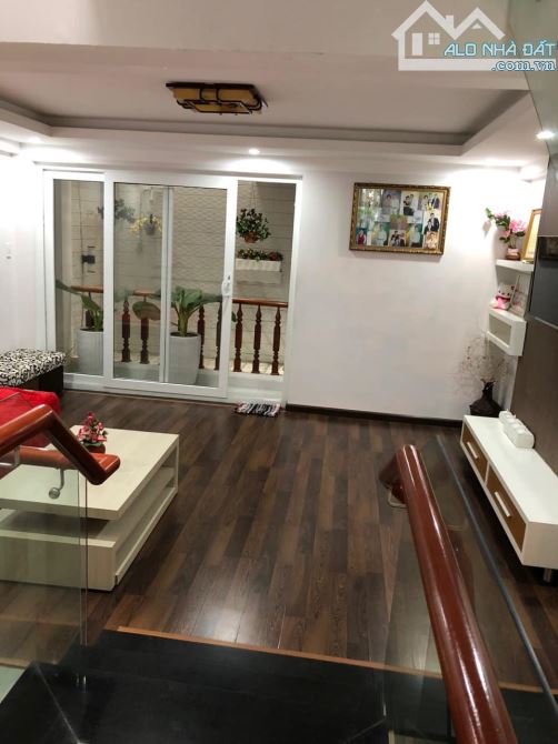 NHÀ MẶT TIỀN ĐỨC LỢI 2 - 90M2 - 3 TẦNG - VIEW CÔNG VIÊN - GẦN SÔNG HÀN - 10.5 TỶ - 2