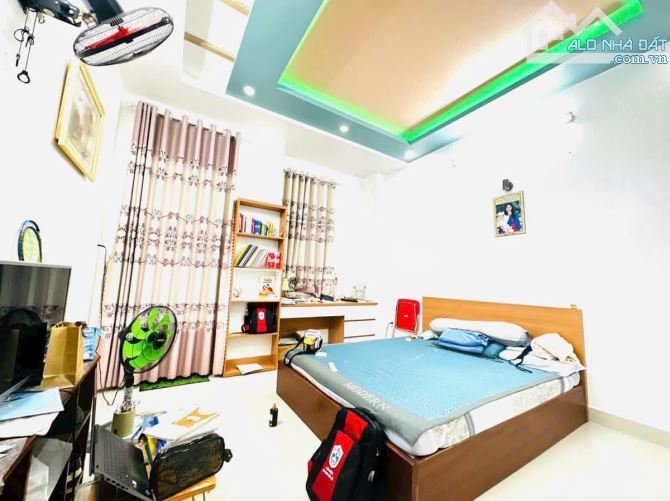 Siêu hiếm!! Chỉ 3tỷ050 sở hữu ngay nhà  Ngô Thời Nhiệm, P17, Phú Nhuận, DT 50,3m2, hẻm 5m - 4