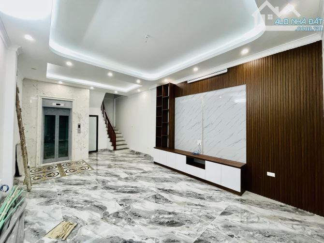 SIÊU HIẾM BÁN NHÀ HOA LƯ, 40M, 5T, THANG MÁY, GẦN Ô TÔ, NGÕ THÔNG RỘNG, CHỈ 12,8 TỶ. - 4