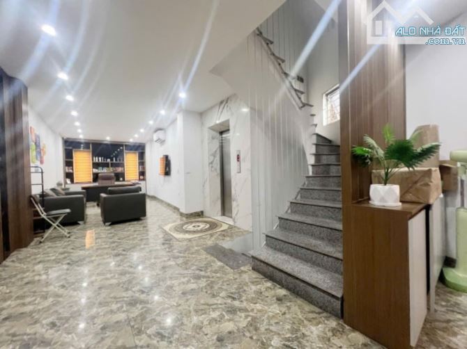 Cực hiếm- Nguyễn Văn Cừ- Ngọc Lâm- Long Biên- 6 tầng- gara Ô tô- thang máy. Giá 9.5 tỷ - 4