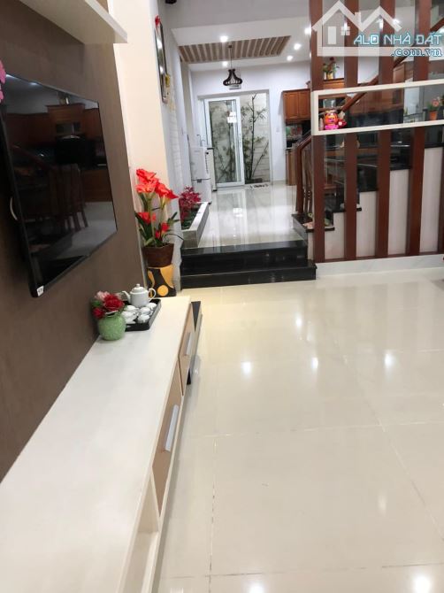 NHÀ MẶT TIỀN ĐỨC LỢI 2 - 90M2 - 3 TẦNG - VIEW CÔNG VIÊN - GẦN SÔNG HÀN - 10.5 TỶ - 4