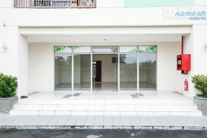 Cần bán shophouse tầng trệt PARCSpring - 132m2 - 2PN - giá ngộp: 6,6 tỷ - sổ hồng lâu dài - 5