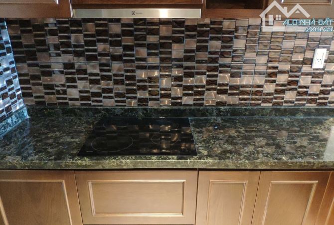 Bán căn góc 2PN CC Phú Đạt gần Hutech và Ngoại thương, 110m2, giá 5 tỷ - 9