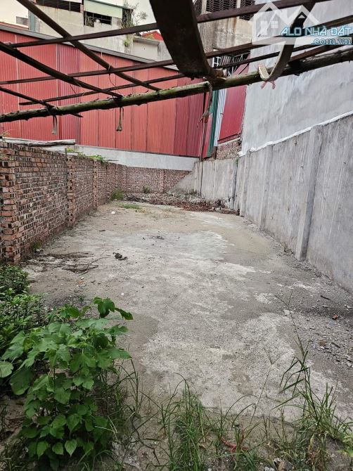 C,BÁ,N GẤP  ĐẤT Ở  ĐÔ THỊ  KIM THIỀU TỪ SƠN SÁT ,ĐÔNG ANH   70M2 x 5M  1X TỶ