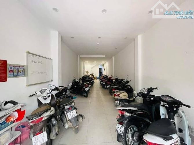 DÒNG TIỀN 150 TRIỆU/ THÁNG. TOÀ NHÀ PHỐ TRẦN ĐẠI NGHĨA. HBT. 110M. 8 TẦNG. THANG MÁY.Ô TÔ - 1