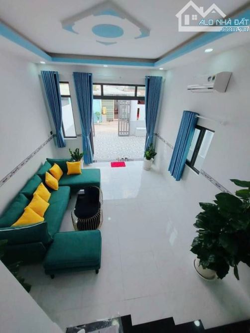 Cần bán nhà gần đường Bờ Chùa - Tân Quý Tây - Bình Chánh - SHR - 1